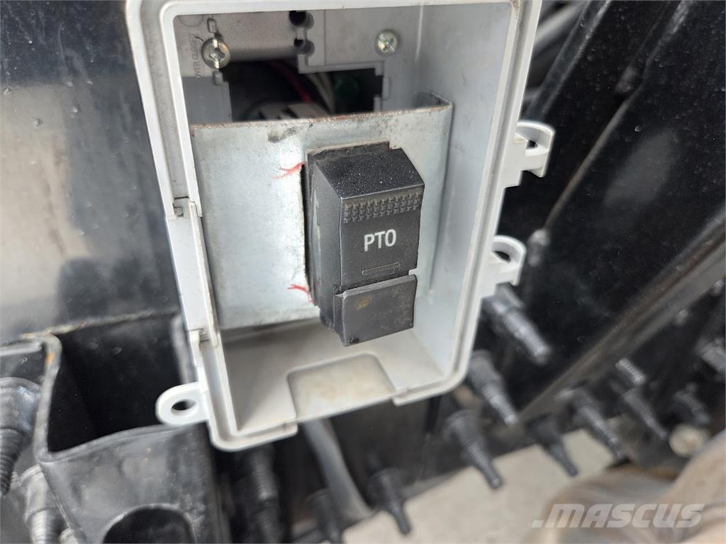 Mack AN64T Tracteur routier