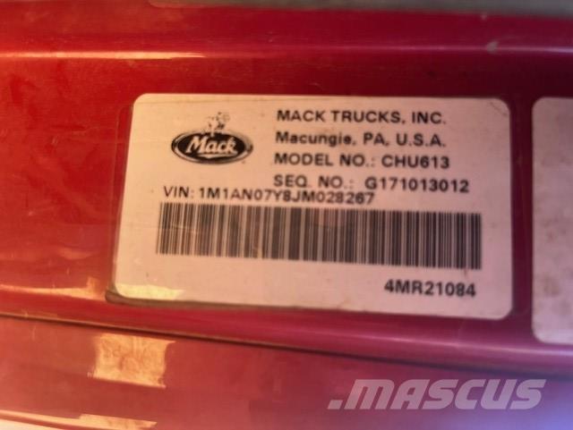 Mack CHU613 Tracteur routier