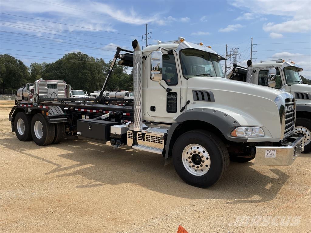 Mack GR64B Autre camion
