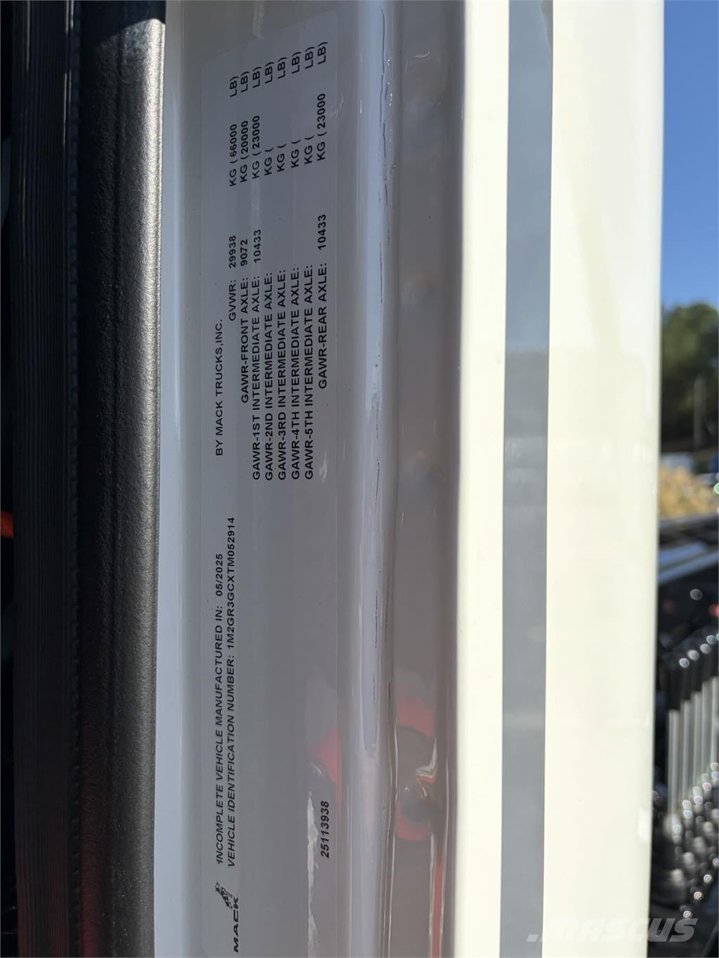 Mack GR64B Autre camion