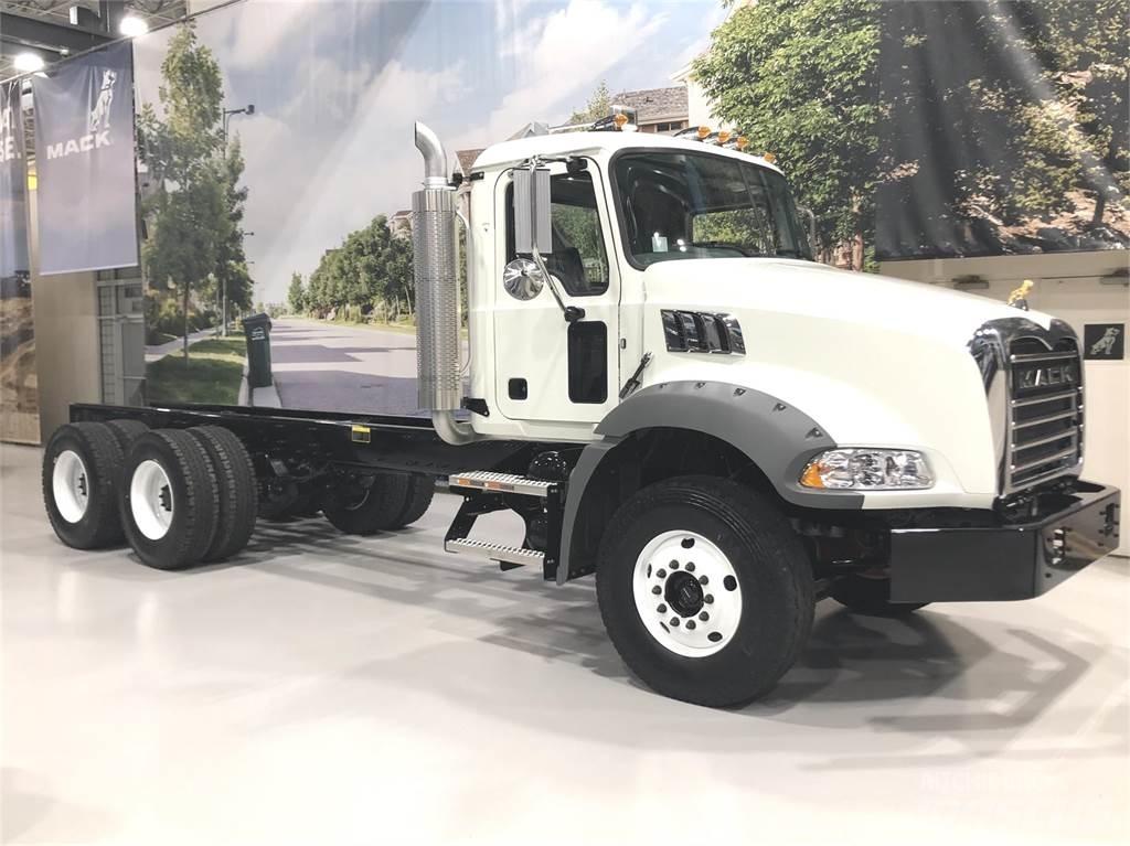 Mack GR64BX Camion malaxeur