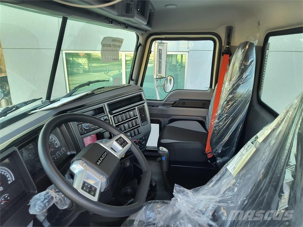 Mack GR64BX Concrete trucks