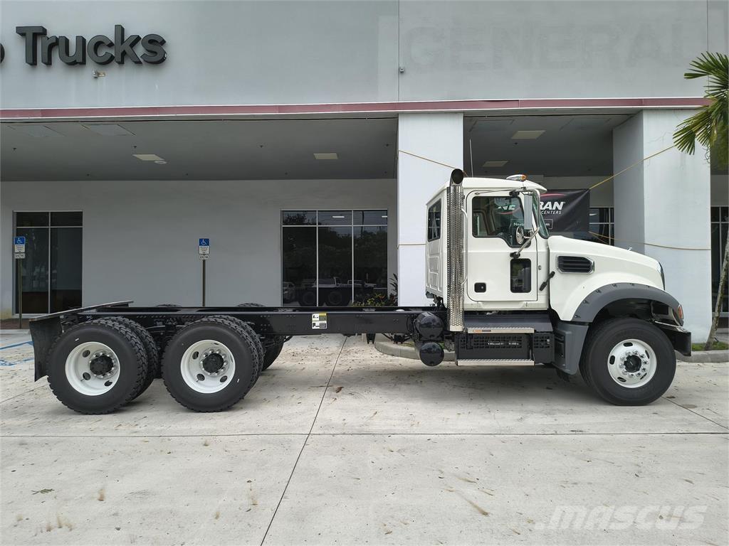 Mack GR64F Autre camion