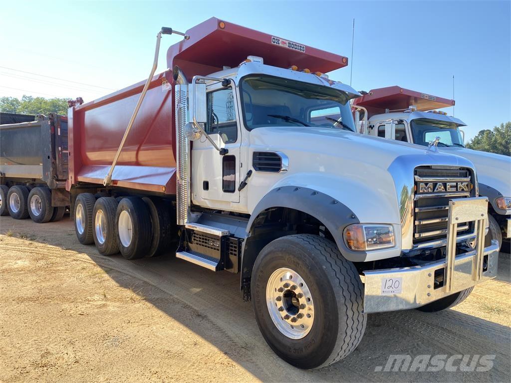 Mack GR64F Camion benne