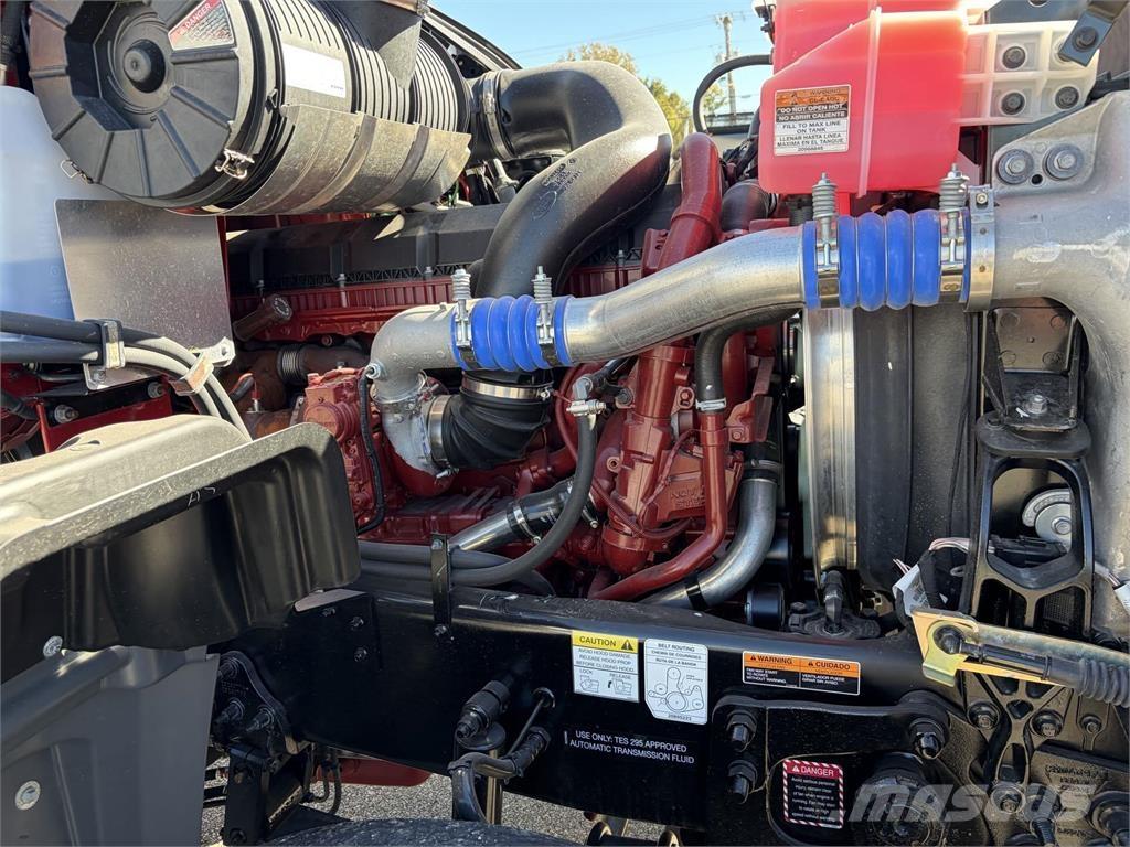 Mack GR64FR Camion malaxeur