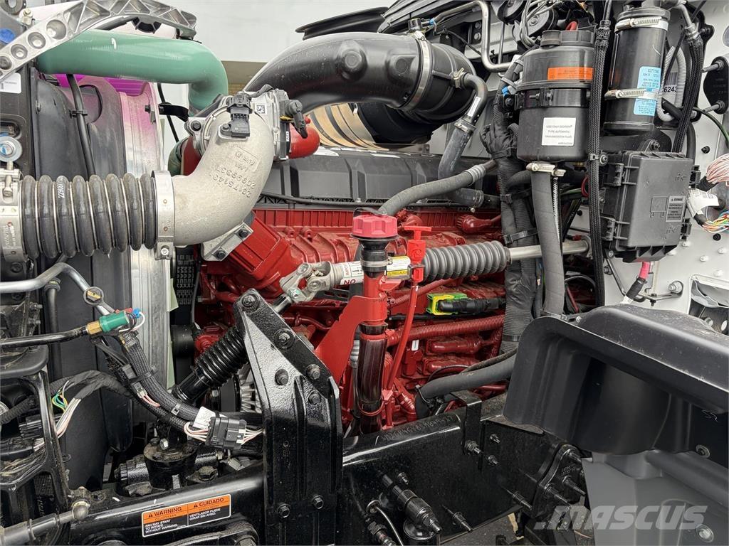 Mack GR64FT Tracteur routier