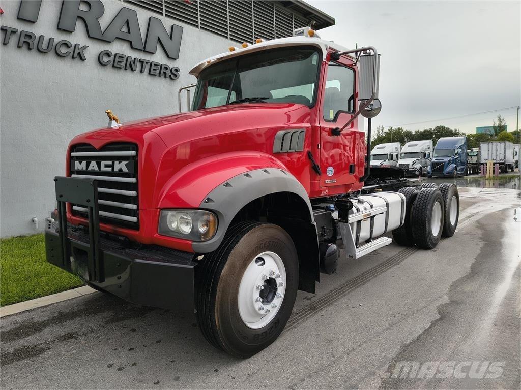 Mack GR64FT Tracteur routier