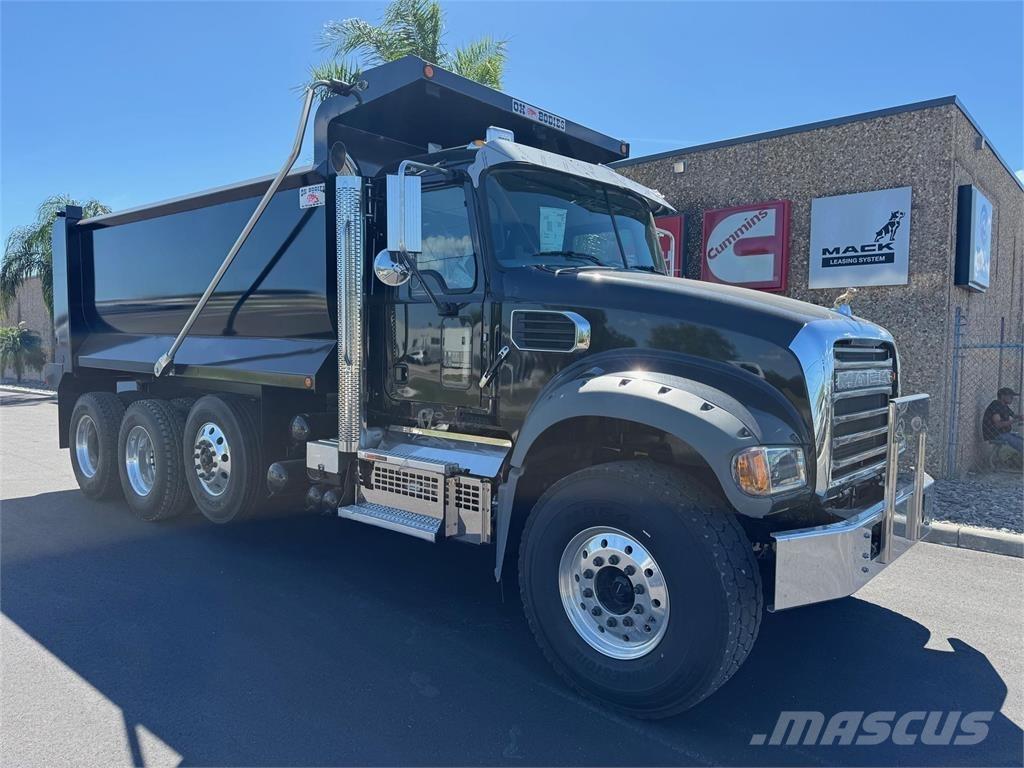 Mack GR84FR Camion benne