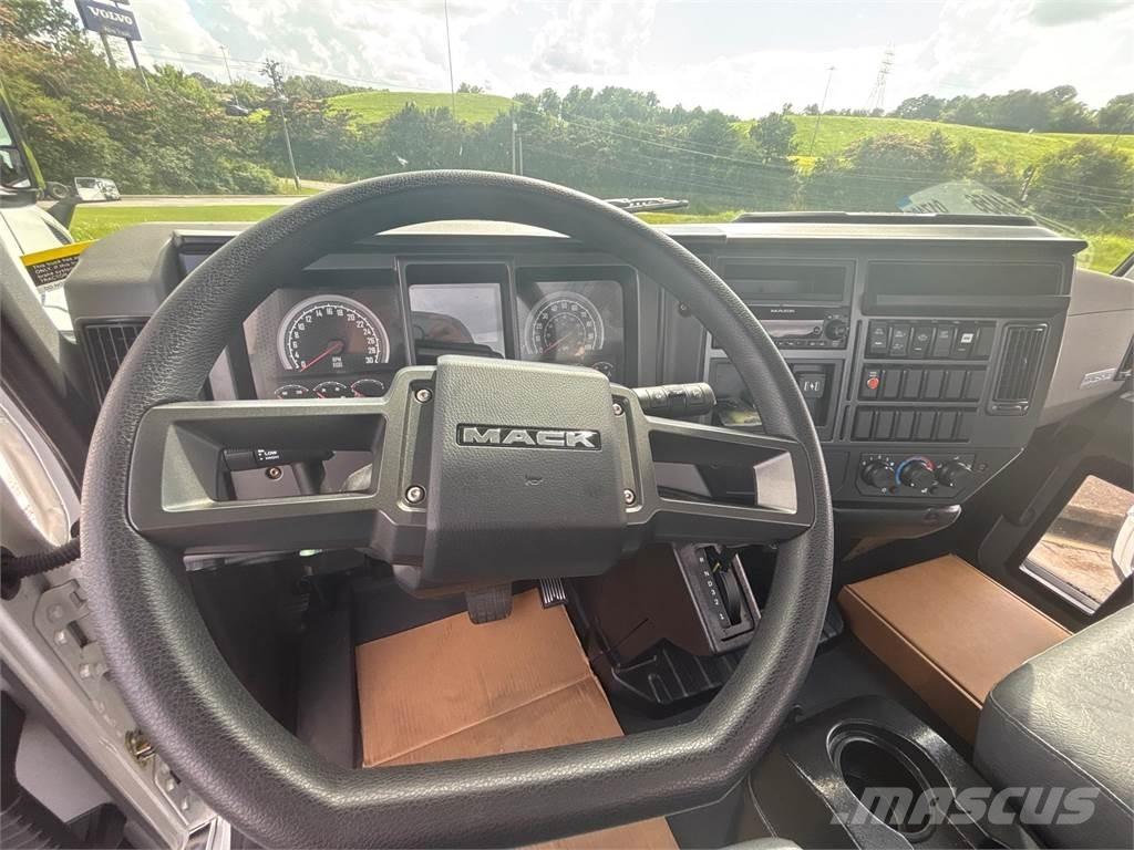 Mack MD6 42R Autre camion