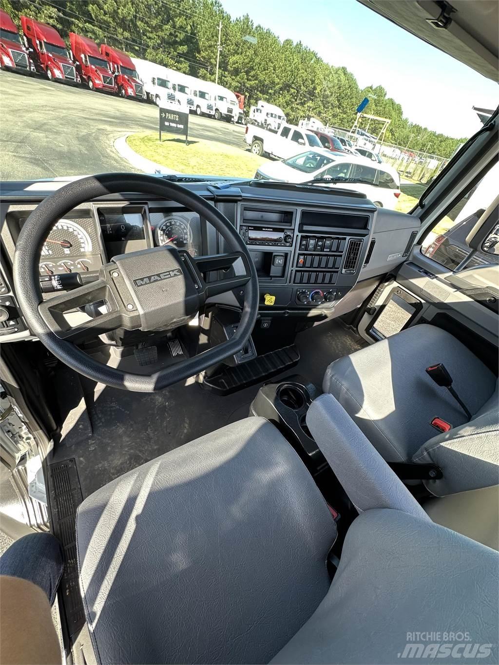 Mack MD7 42R Châssis cabine