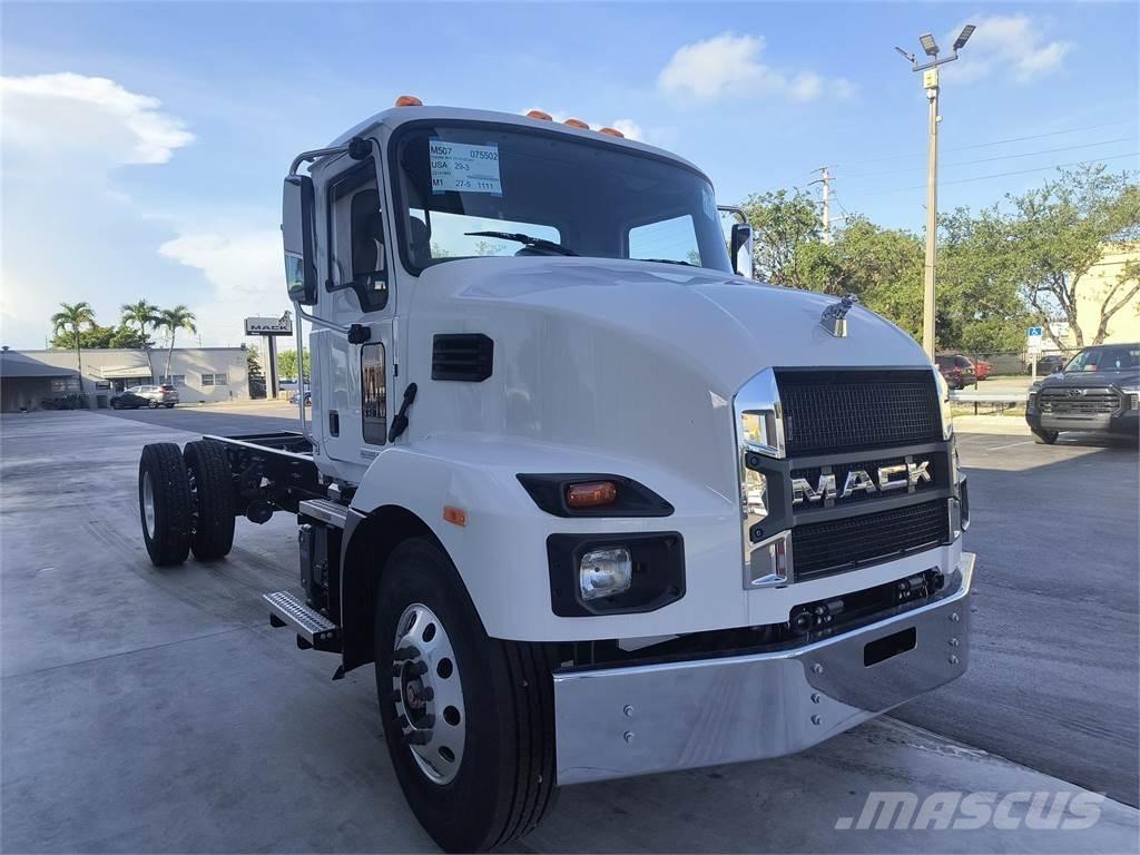 Mack MD7 42R Châssis cabine