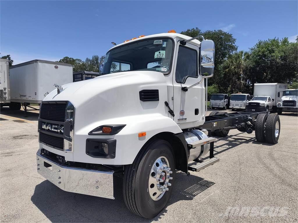 Mack MD7 42R Camion benne