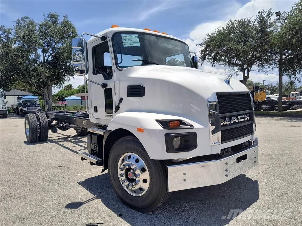 Mack MD7 42R Camion benne