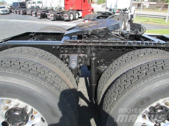 Mack PI64T Tracteur routier