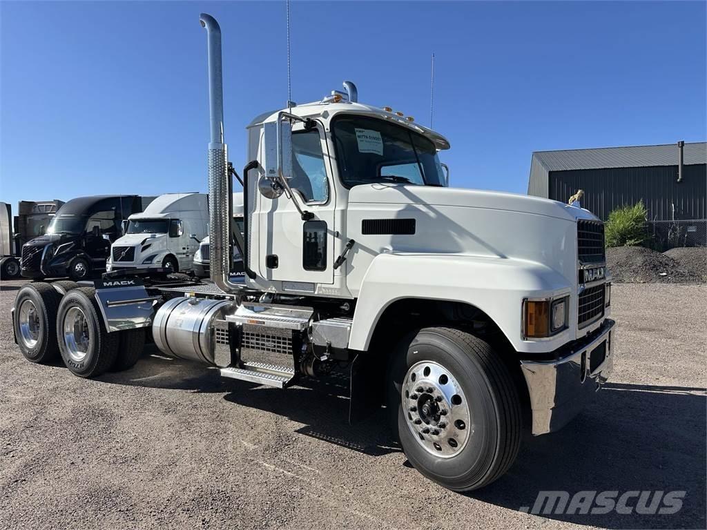 Mack PI64T Tracteur routier
