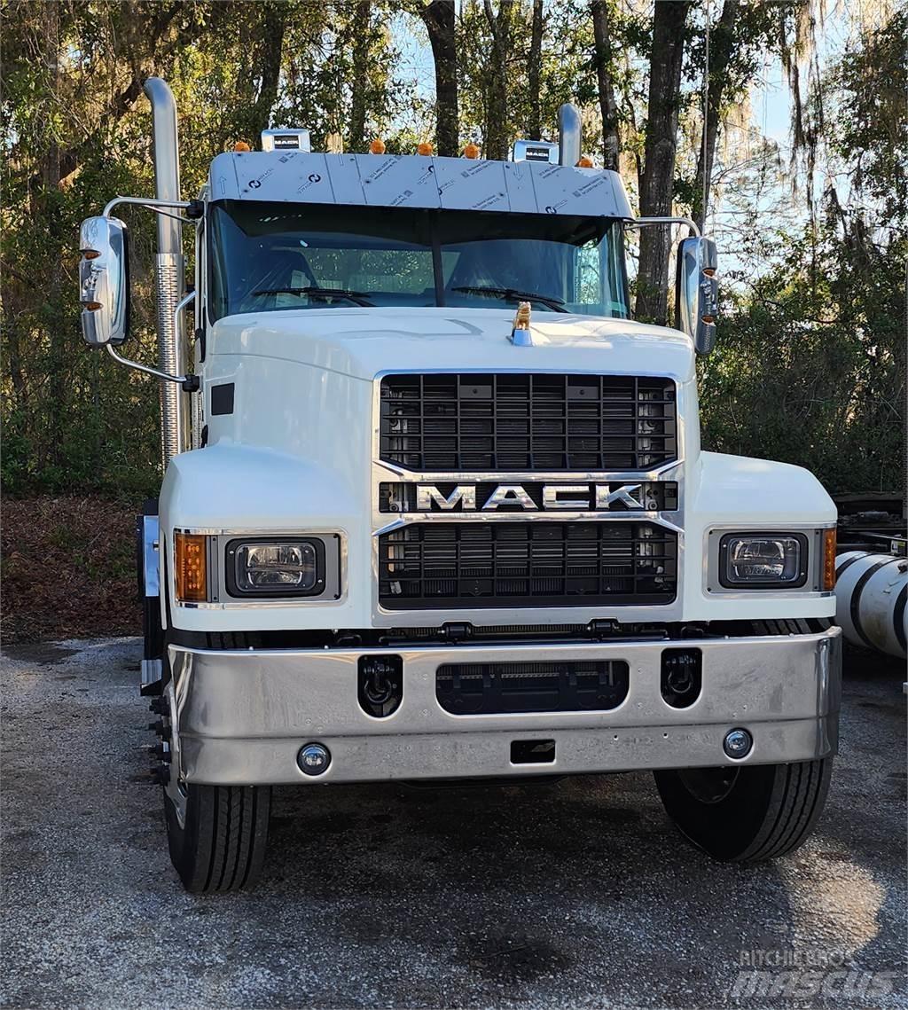 Mack PI64T Tracteur routier