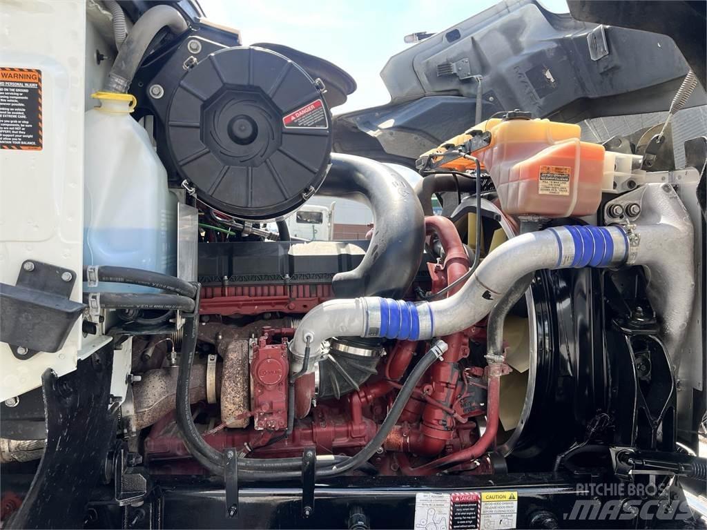 Mack PI64T Tracteur routier