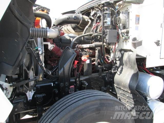 Mack PI64T Tracteur routier