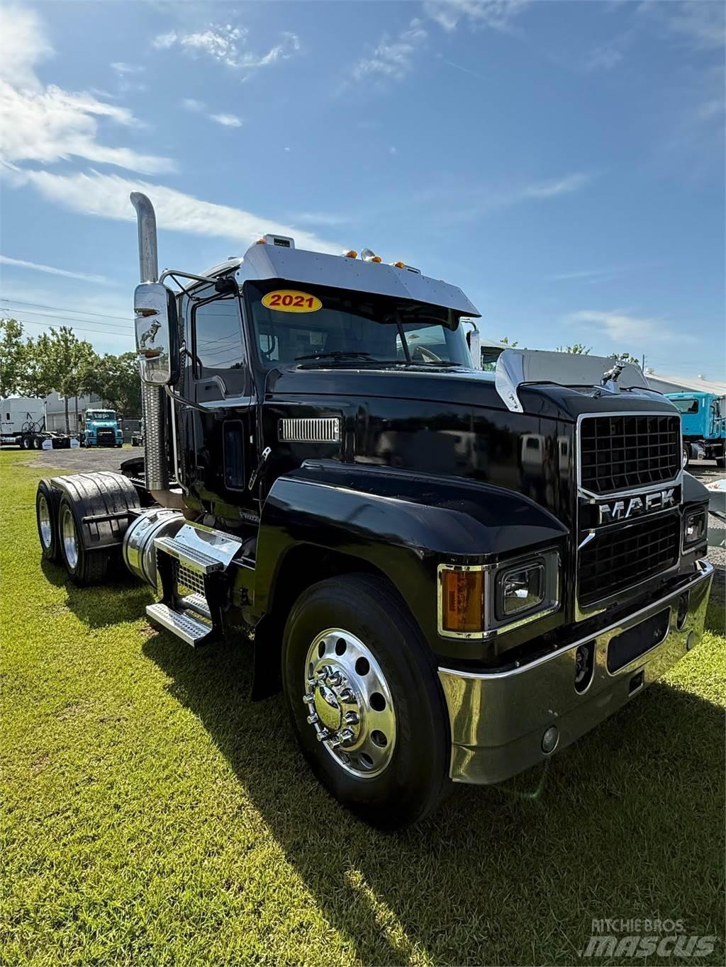 Mack PI64T Tracteur routier