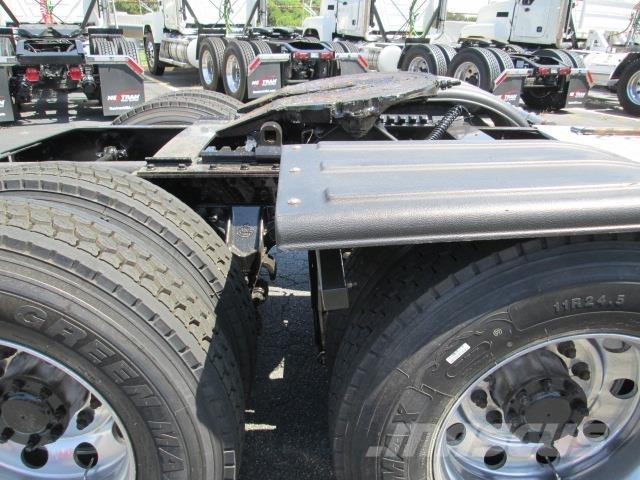 Mack PI64T Tracteur routier