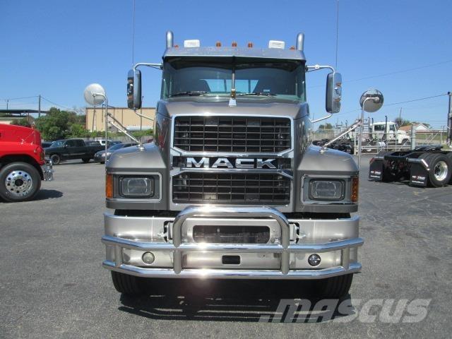 Mack PI64T Tracteur routier