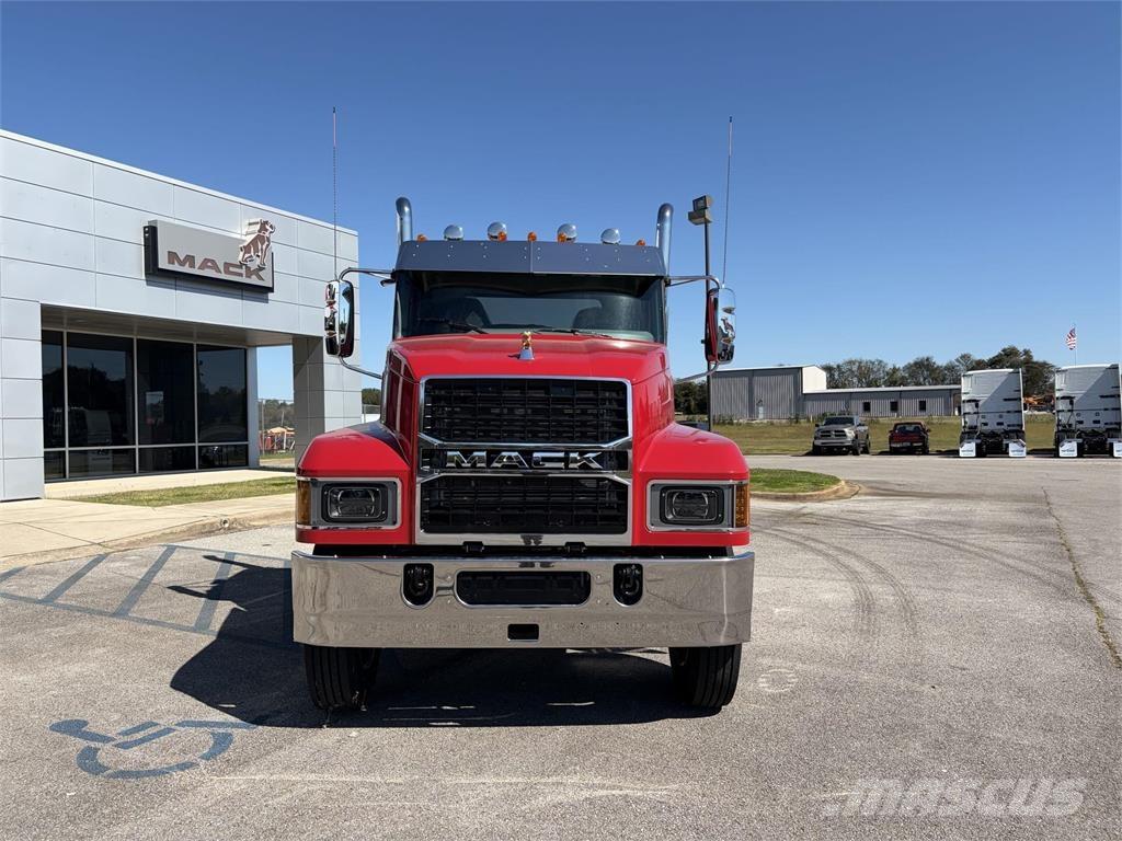 Mack PI64T Tracteur routier