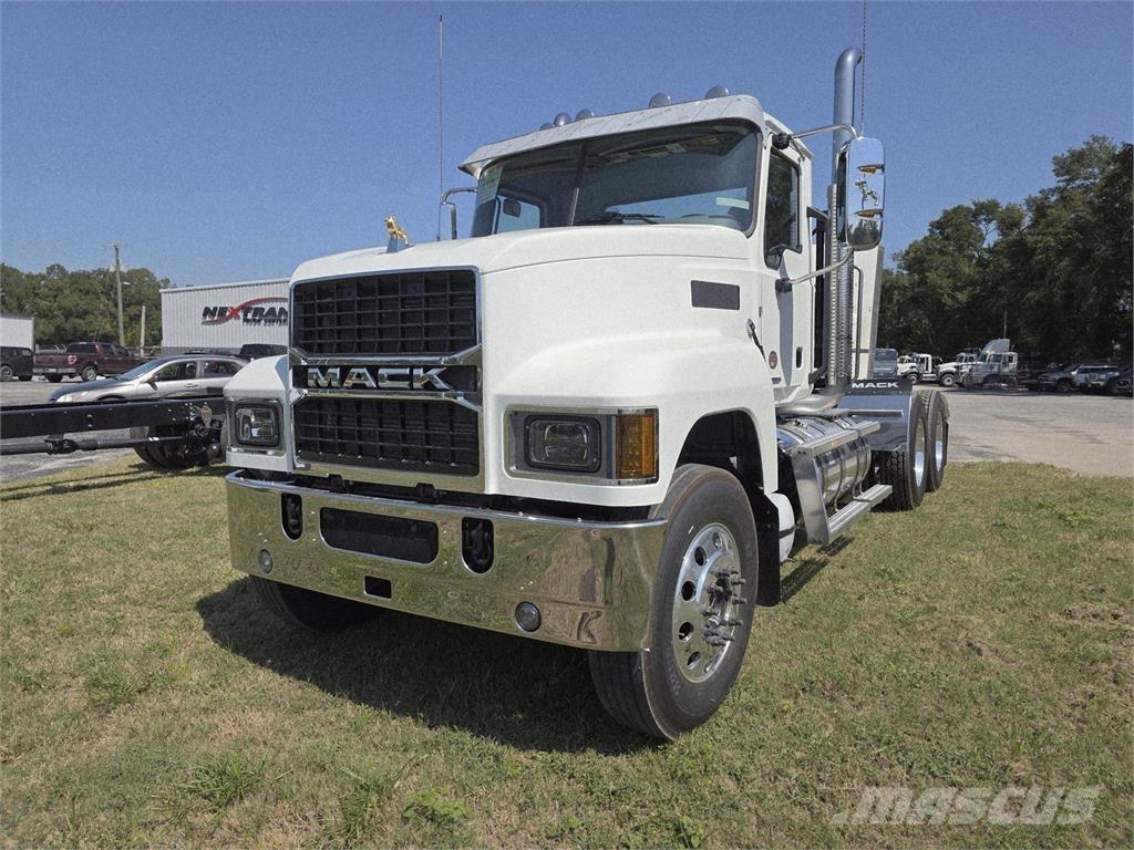 Mack PI64T Tracteur routier