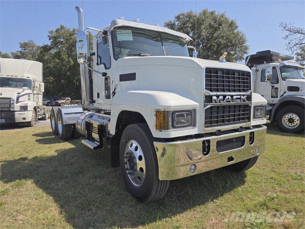 Mack PI64T Tracteur routier