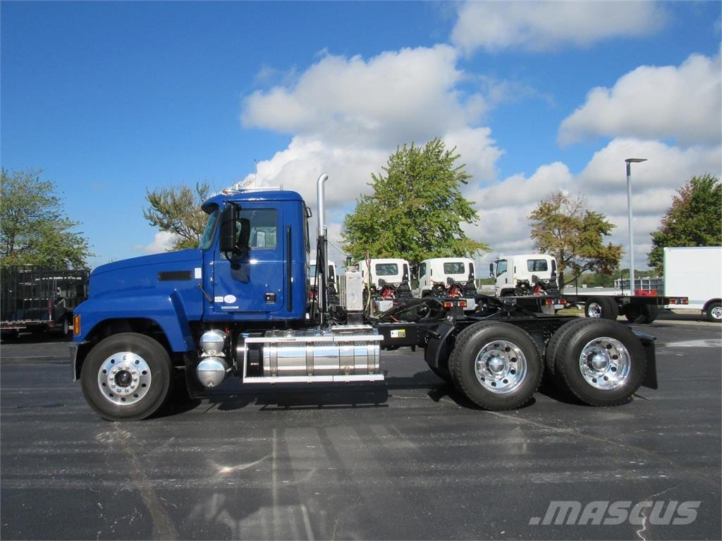 Mack PI64T Tracteur routier