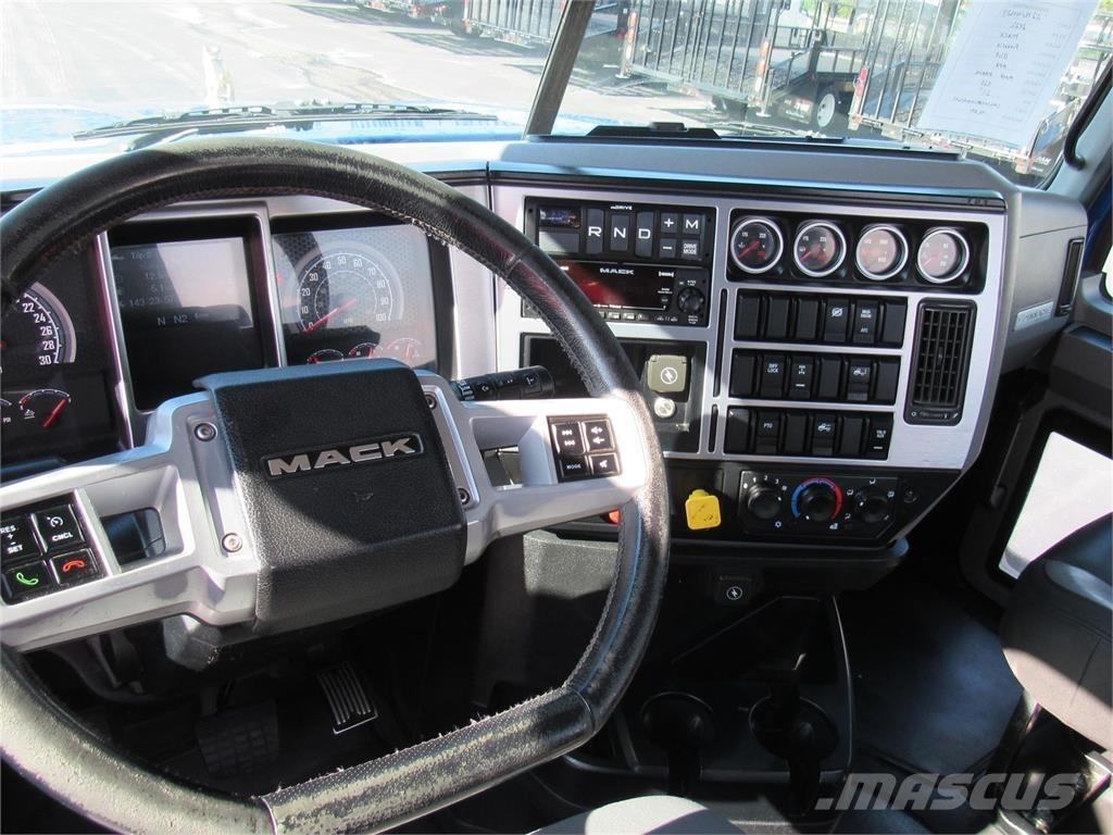 Mack PI64T Tracteur routier