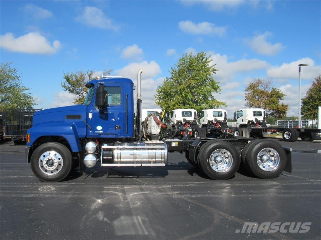 Mack PI64T Tracteur routier