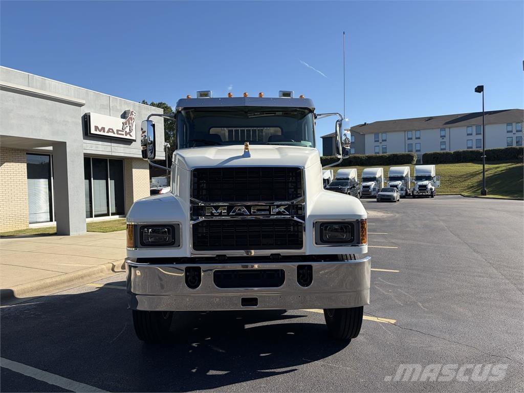 Mack PI64T Tracteur routier