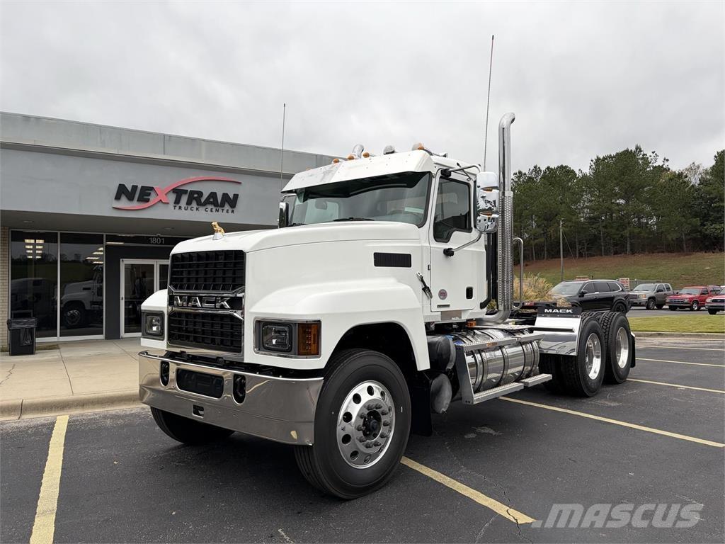 Mack PI64T Tracteur routier