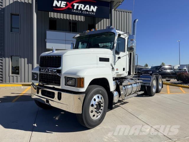 Mack PI64T Tracteur routier