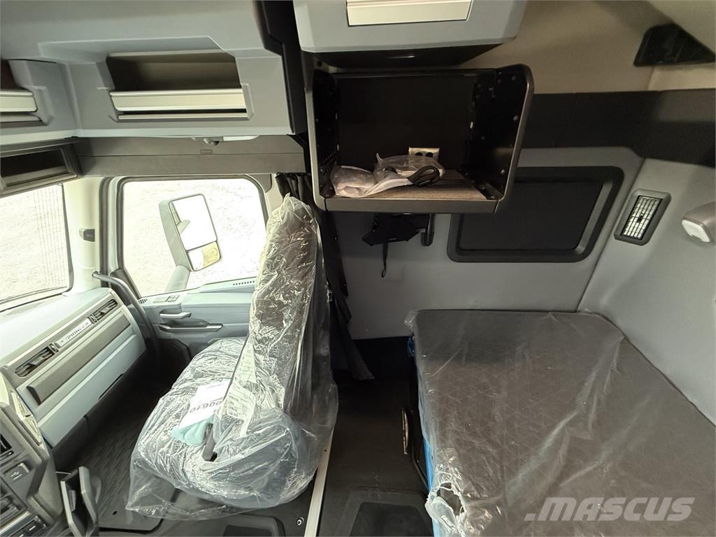 Mack PR64T Tracteur routier