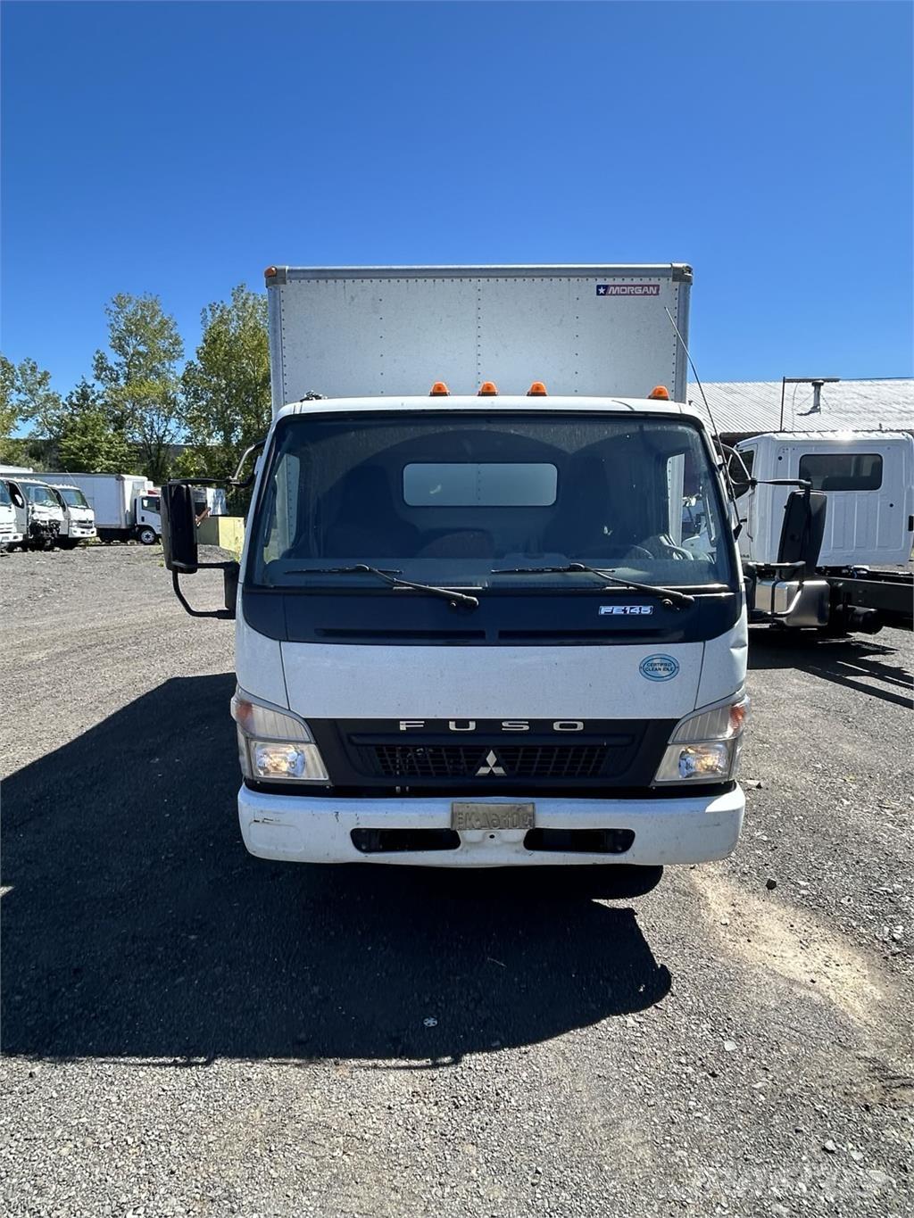 Mitsubishi FUSO FE140 Camion Fourgon