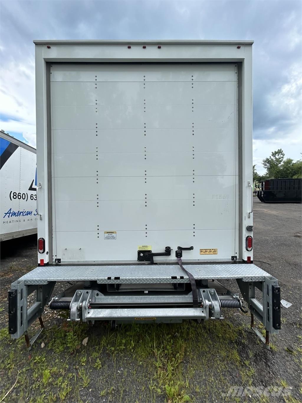 Supreme 26' BOX Autre camion