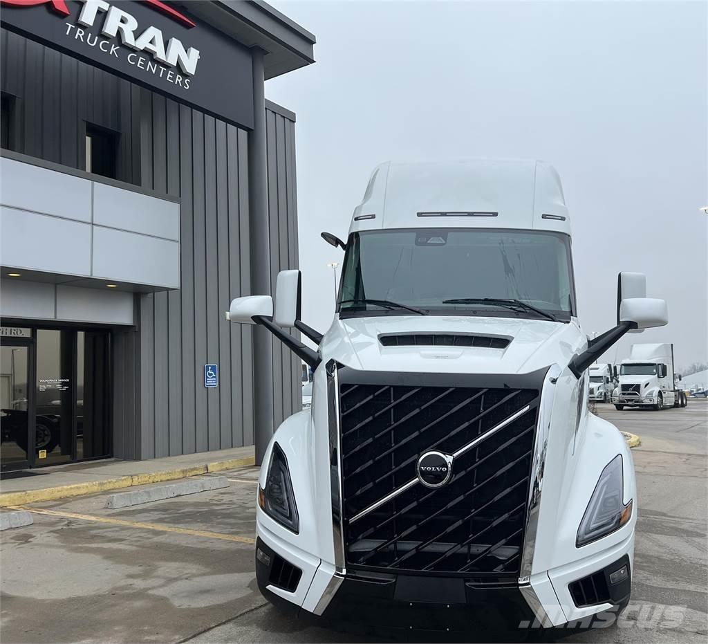 Volvo NEW VNL860 Tracteur routier