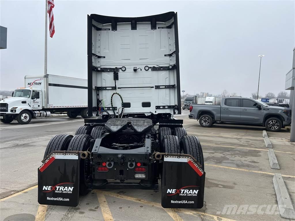 Volvo NEW VNL860 Tracteur routier