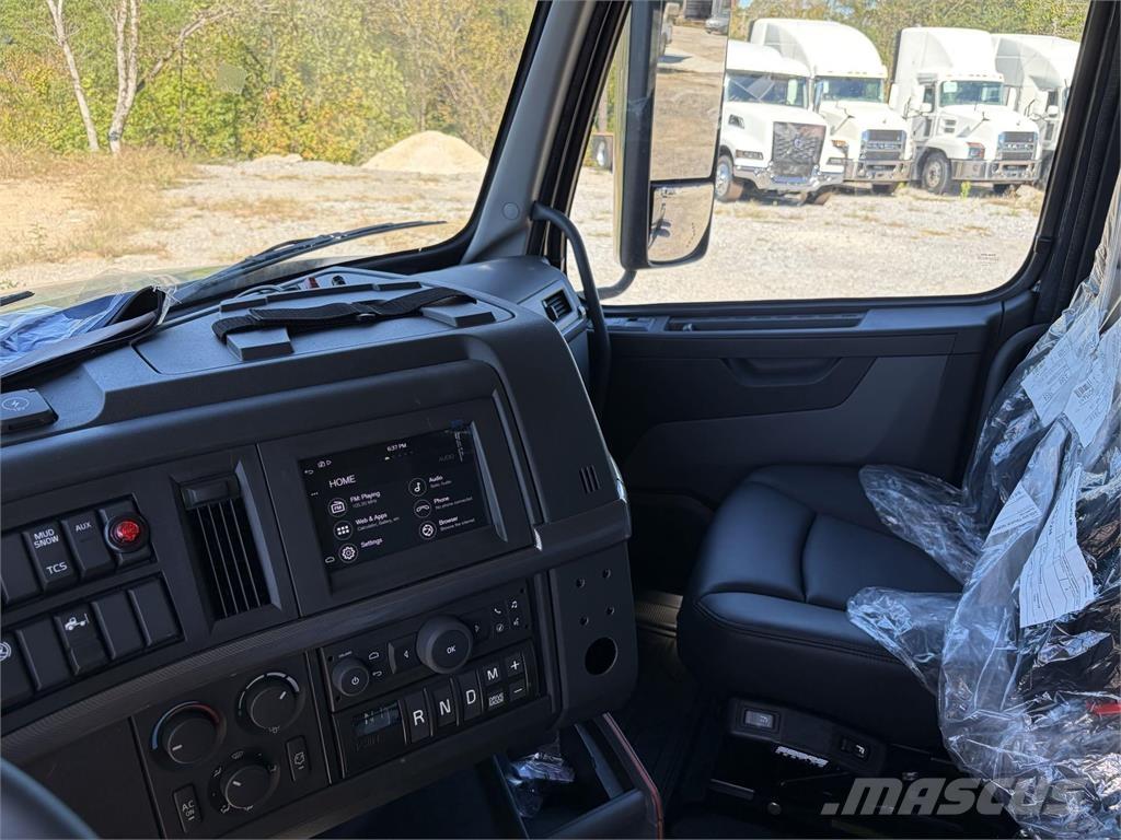 Volvo VAH64600 Camion ampliroll