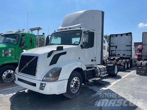 Volvo VNL42T Tracteur routier