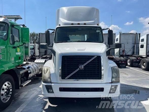 Volvo VNL42T Tracteur routier