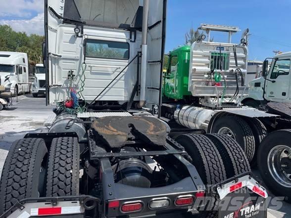 Volvo VNL42T Tracteur routier
