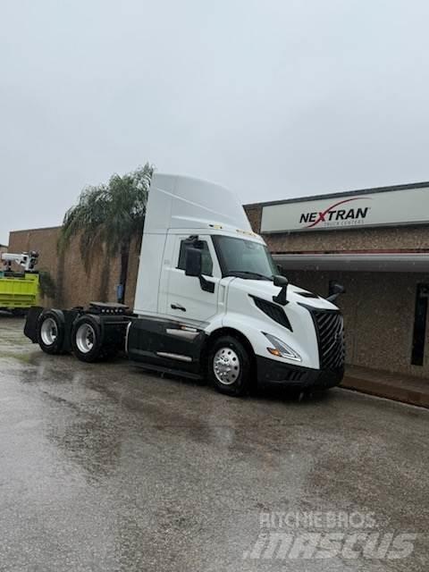 Volvo VNL64T300 Tracteur routier
