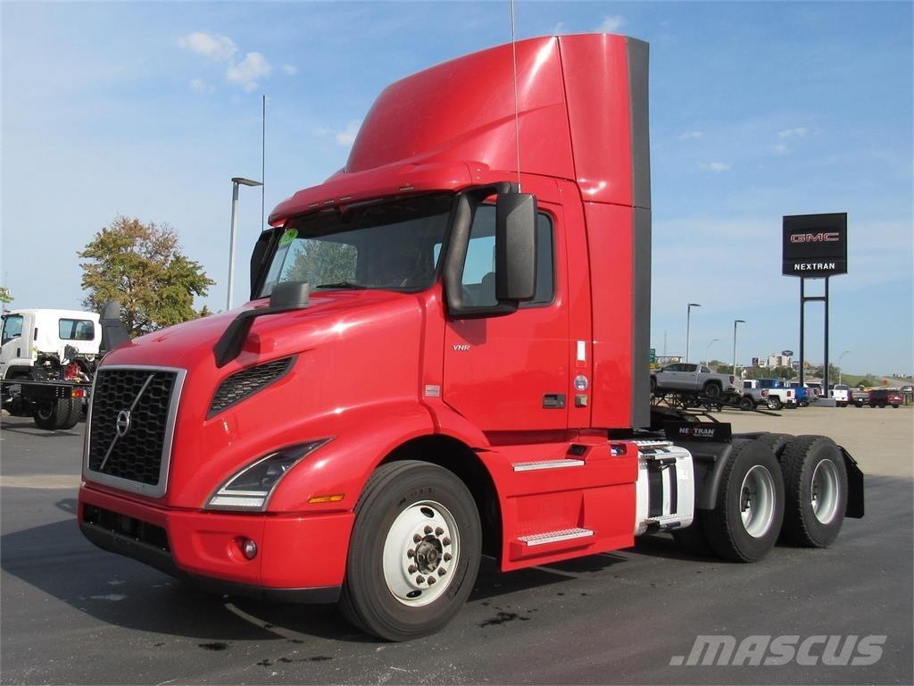 Volvo VNL64T300 Tracteur routier