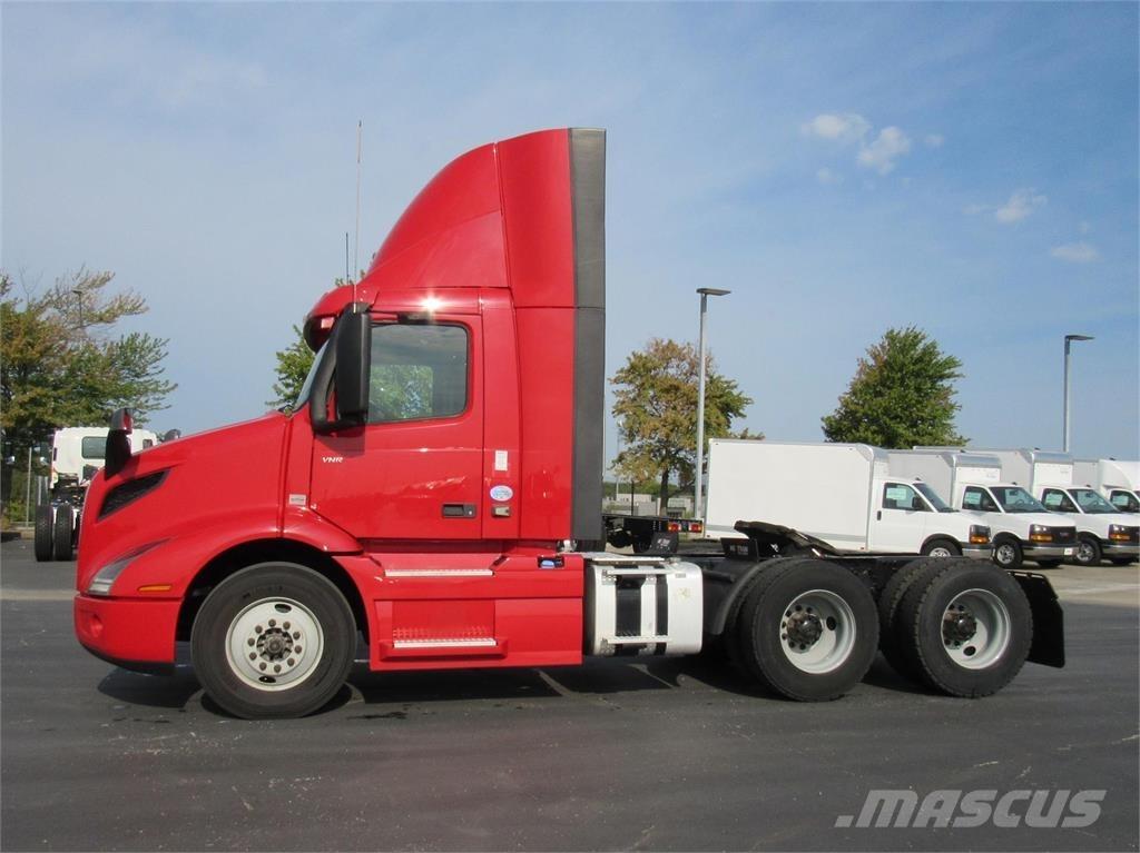Volvo VNL64T300 Tracteur routier