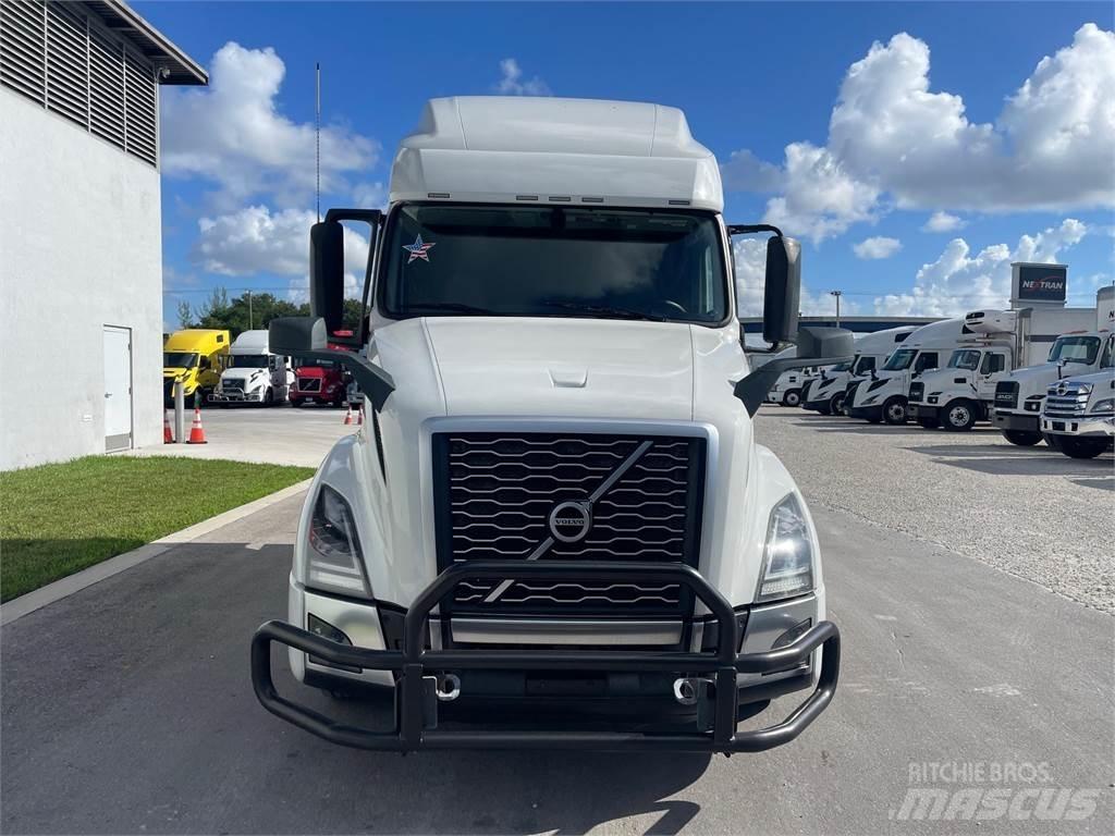 Volvo VNL64T760 Tracteur routier