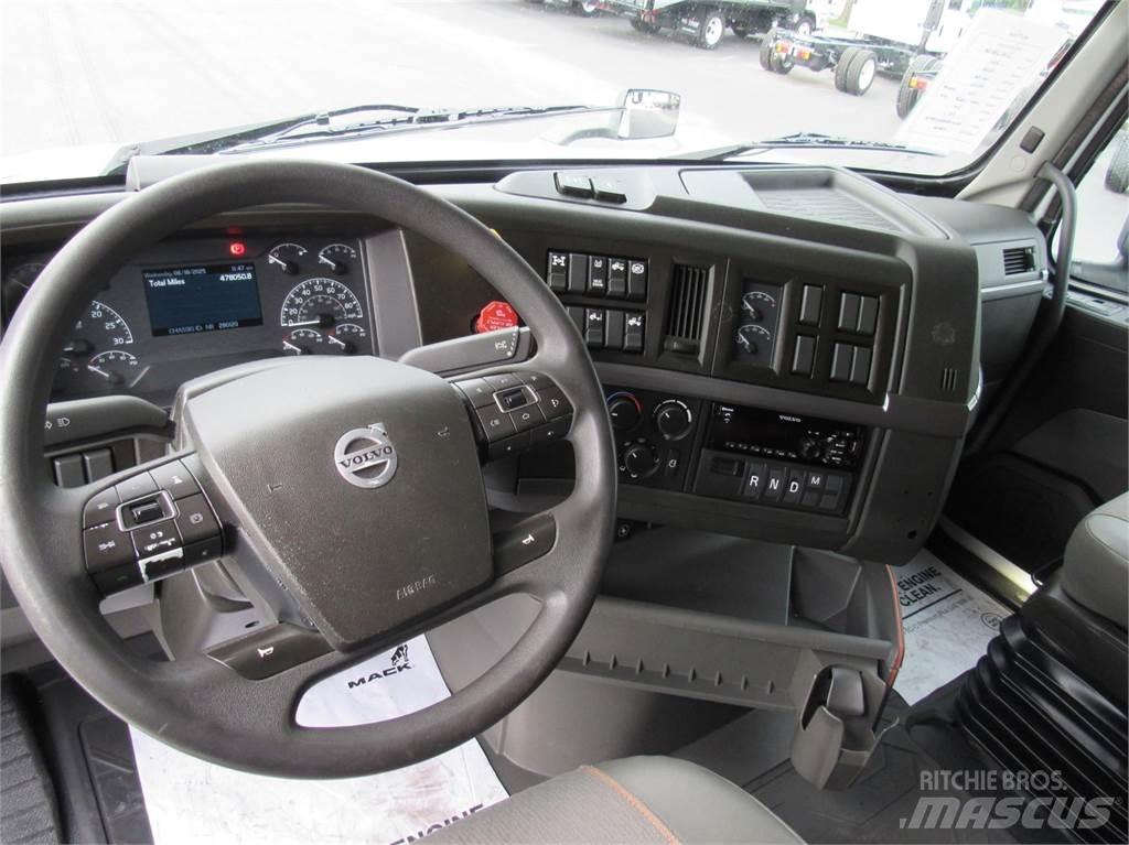 Volvo VNL64T760 Tracteur routier