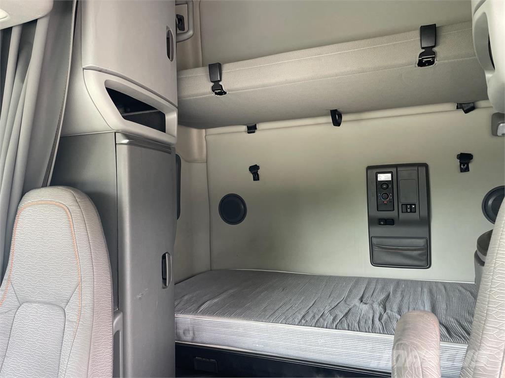 Volvo VNL64T760 Tracteur routier
