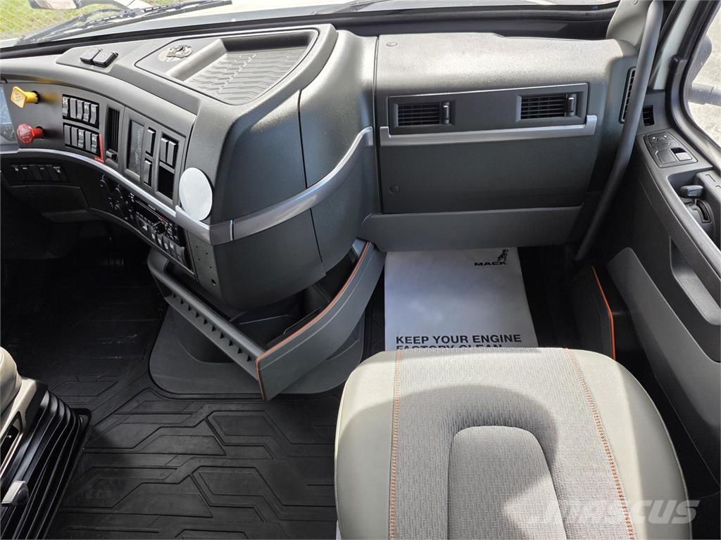 Volvo VNL64T760 Tracteur routier